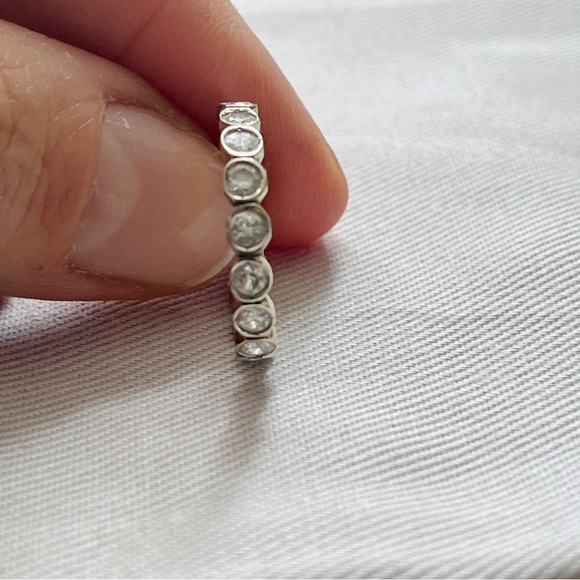 VINTAGE WHITE GOLD & DIAMOND ETERNITY RING BAND - Picture 6 of 7
